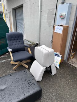 🚨 FREE STORE CLEANOUT – EVERYTHING MUST GO TODAY! 🚨