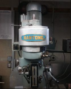 Bridgeport type milling machine