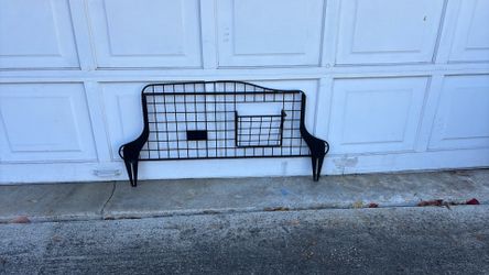 Subaru Forester (2014-2018) - Cargo Compartment Separator (F551SSG201)