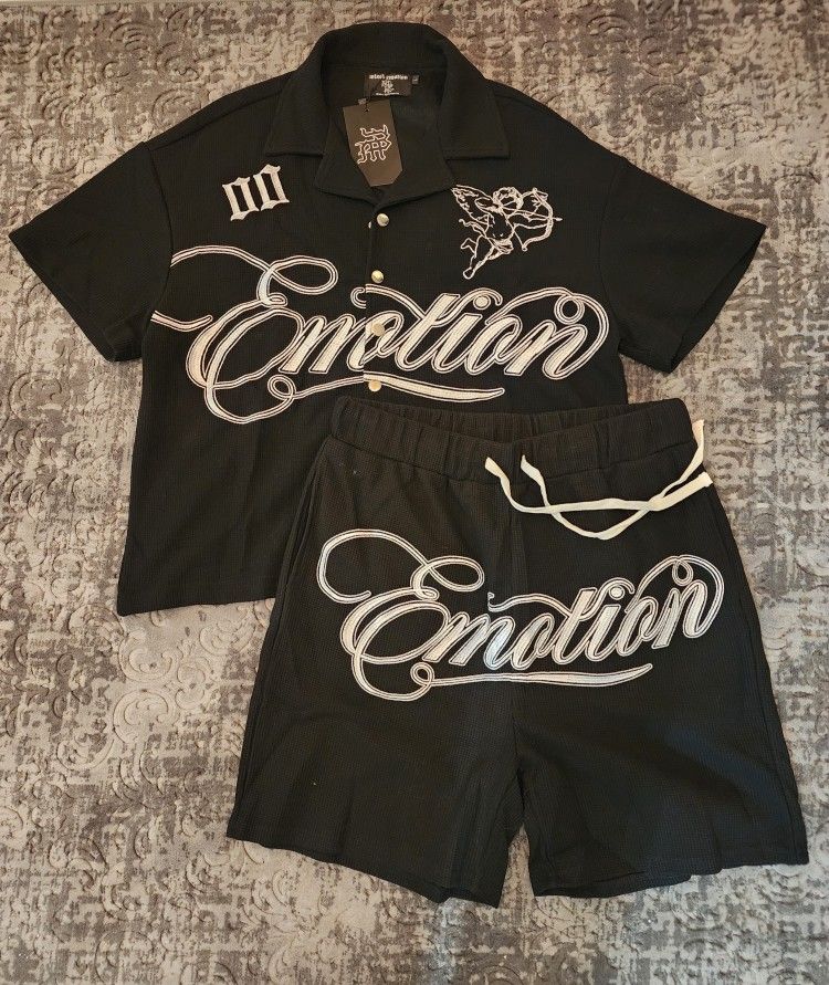 Outfit Mixed Emotion Ask For Sizes
