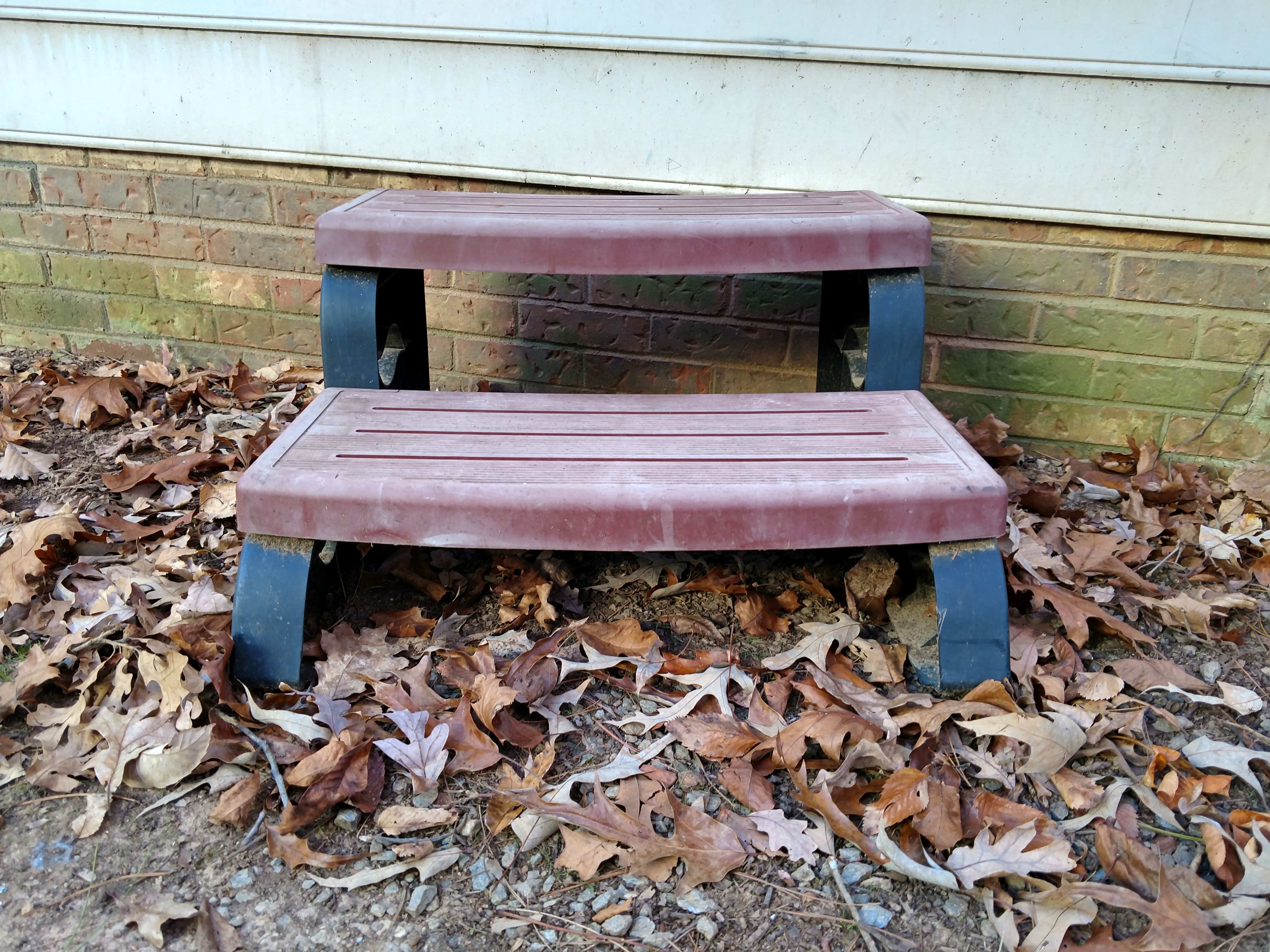 Hot tub steps