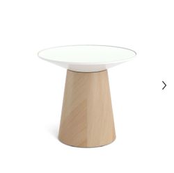 Modern Round Pedestal Table with Glass Top