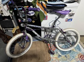 93 GT Performer BMX Bike