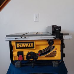 ***DEWALT 15A D745 TABLE SAW***