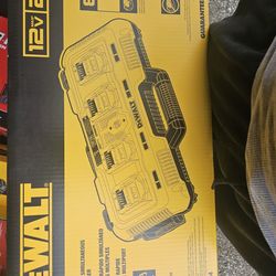 Cargador 4 Puertos DeWalt Original - Carga Rápida