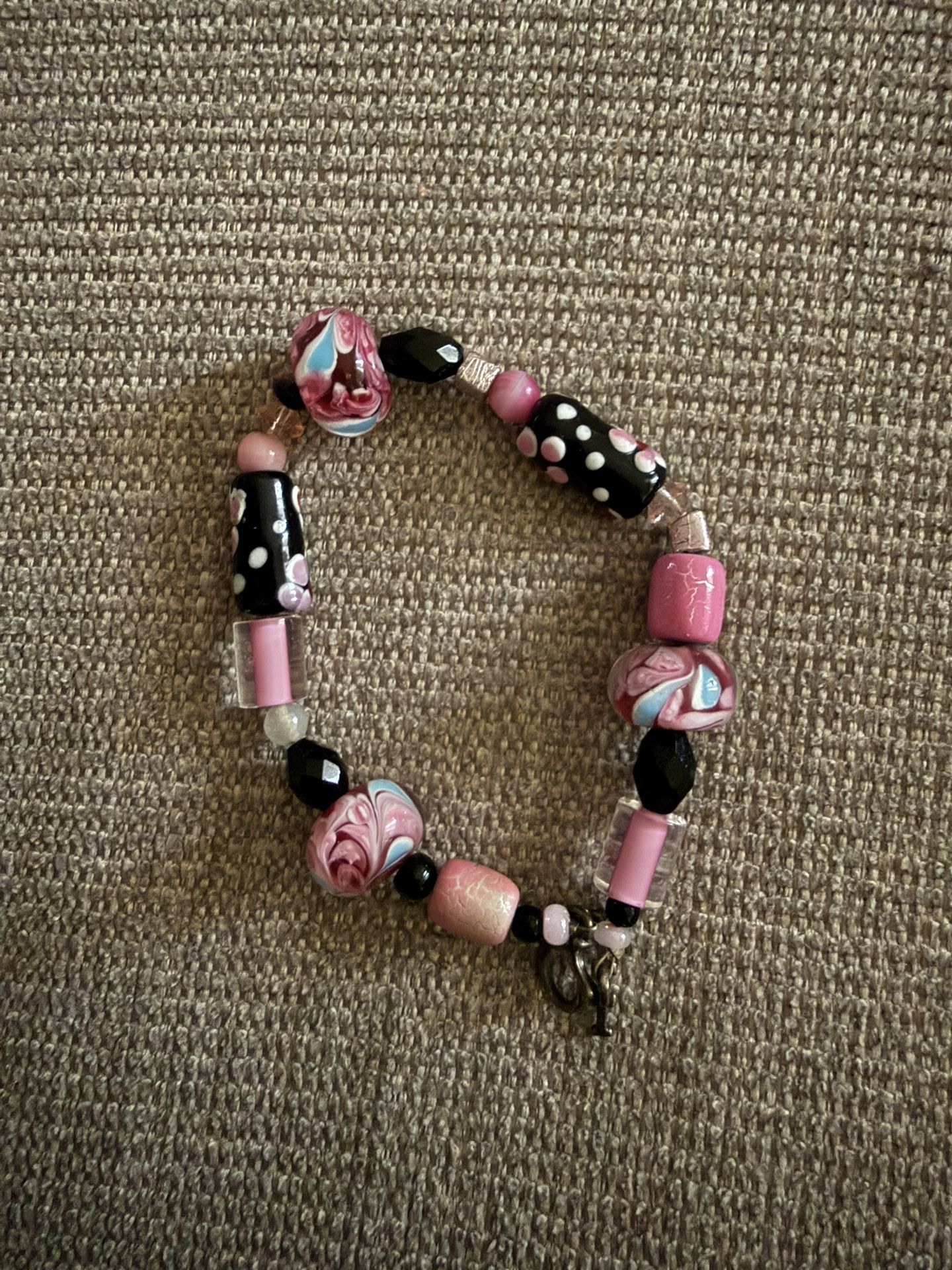 Vintage-Style Pink & Black Wedding Cake Lampwork Bead Bracelet