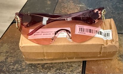 Brand New Women’s Decorative Glasses
