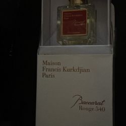 Baccarat Rouge 549