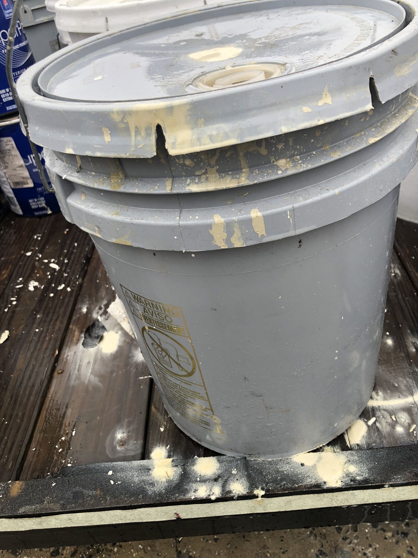 Extra White Paint