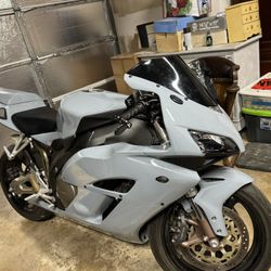 2005 Honda Cbr 1000 RR