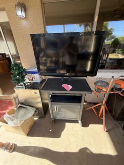 LG Flat Screen TV + Rolling AV Cart / TV Stand