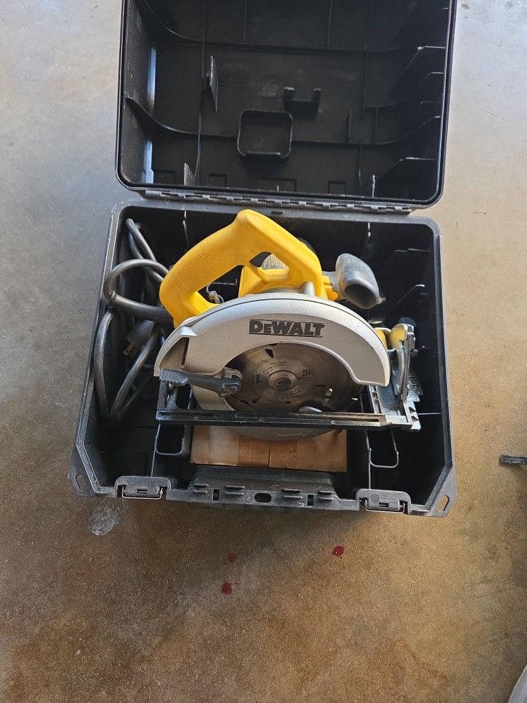 Dewalt Skill Saw