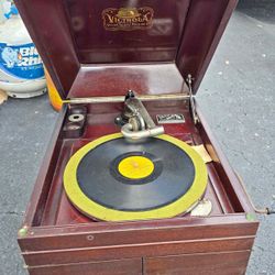 1915 Vintage Antique Victor VV-IX Victrola Tabletop Record Crank Phonograph