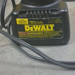 DEWALT Battery 12 V 1TYPE