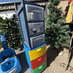 Tomorrow Garaje Sale All Day 🎄🎄🎄🎄