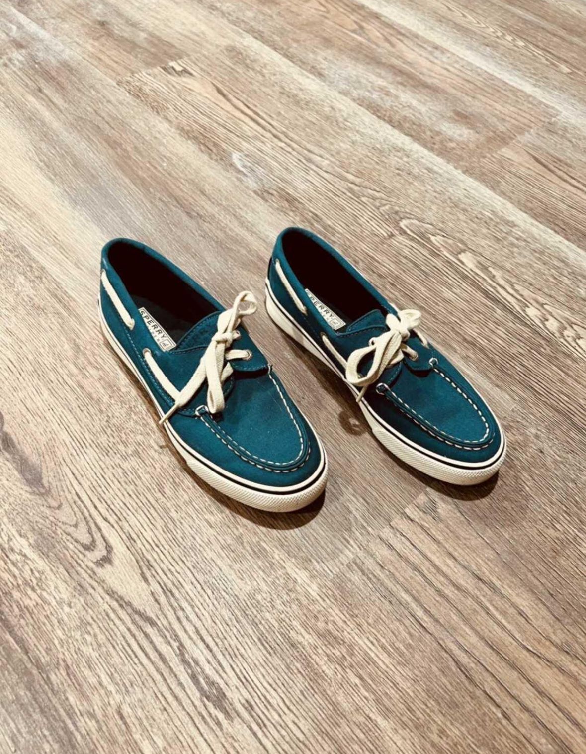 Like New 6.5 Turquoise Sperry’s