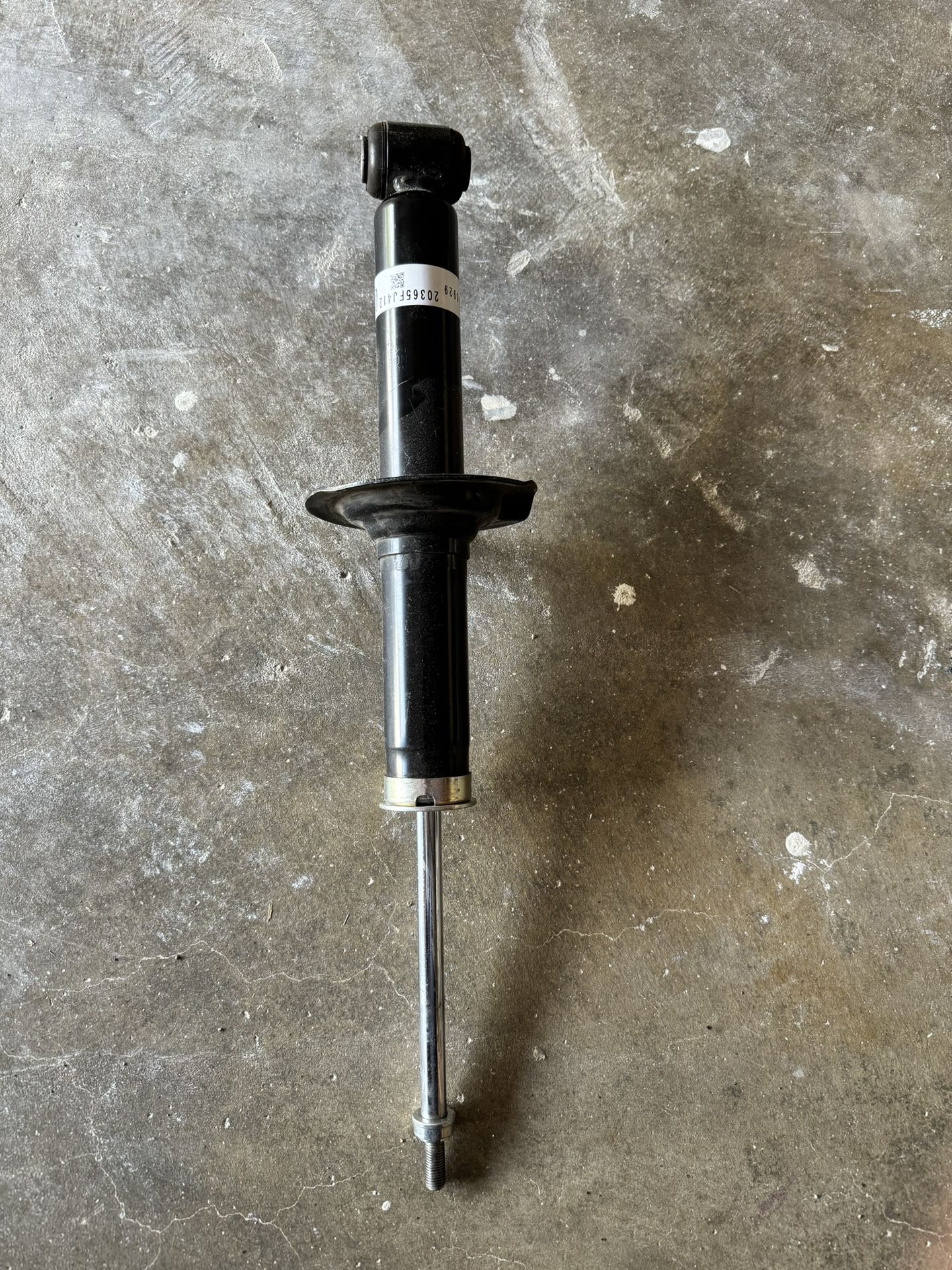 Subaru Strut P/N: 20365FJ412