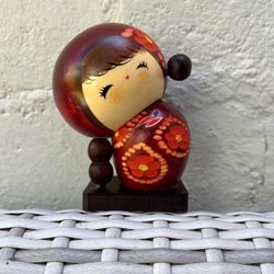 Adorable Vintage Kokeshi Doll