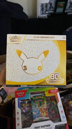 Pokémon 30th celebration etb