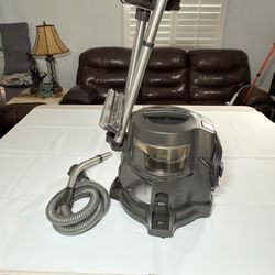 Rainbow Vacuum