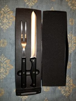Pampered Chef Carving Knife Set with Built-In Sharpener