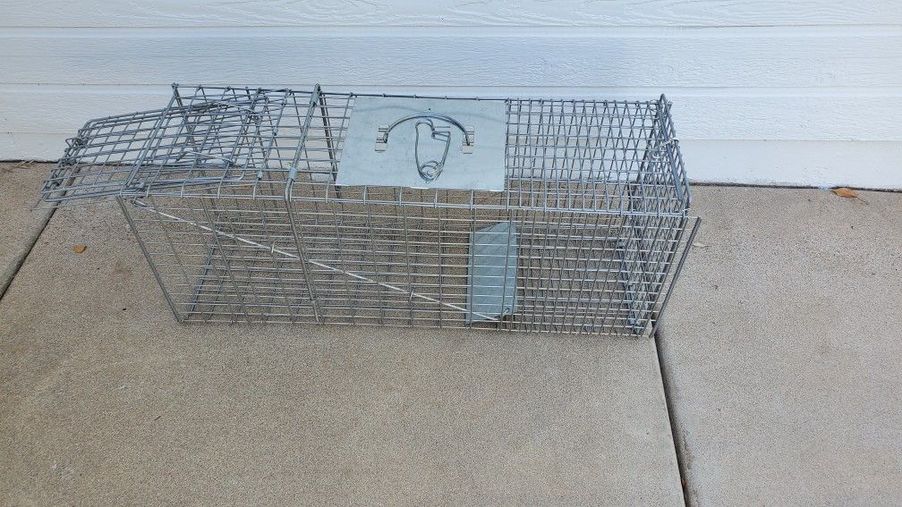 Large live animal trap