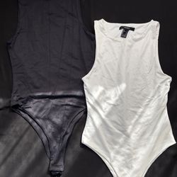 WHITE AND BLACK SHIRTS FROM FOREVER 21