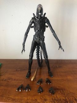 Neca alien