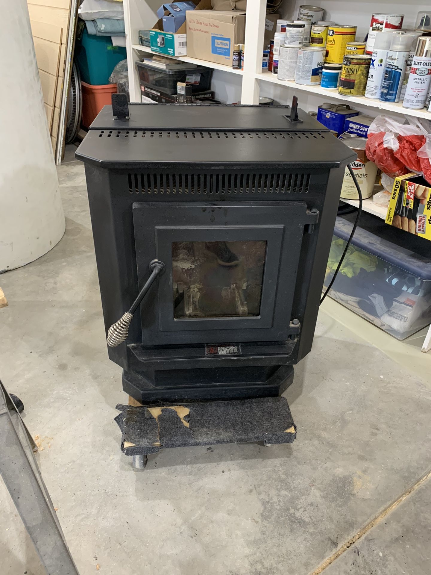 ENGLAND PELLET STOVE 38K BTU for Sale in Pahrump, NV - OfferUp