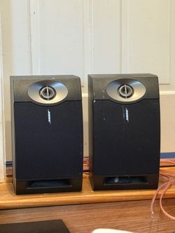 Bose speakers set of 2
