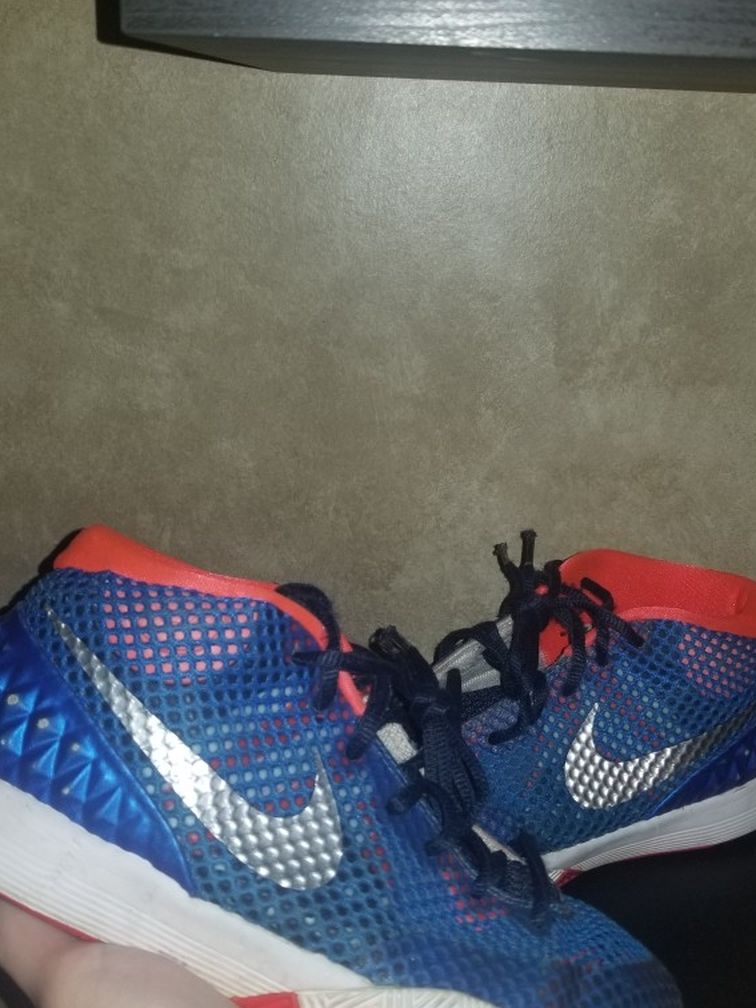 Kyrie 1 size 5Y