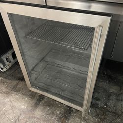 GE MONOGRAM BEVERAGE CENTER - COOLER
