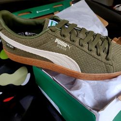 PUMA Sneakers, New