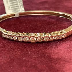 14KT Bangle Bracelet 