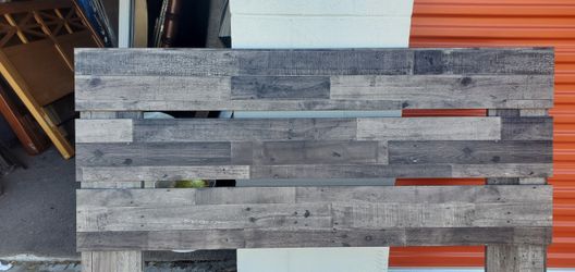 Queen, Full, Twin Hearbord$20