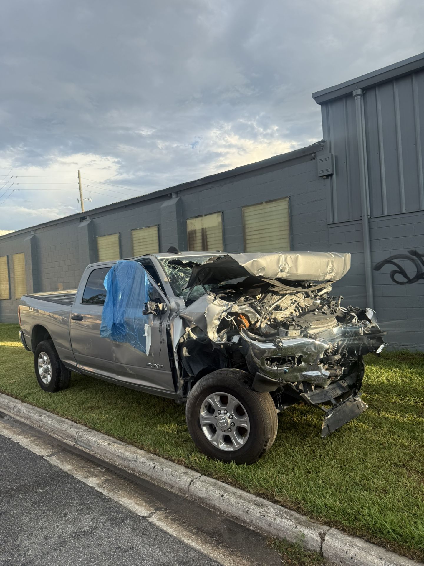 PARTES Y PIEZAS DODGE RAM 2(contact info removed) 2025 v6