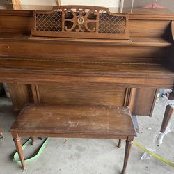 Kohler & Campbell Piano w/bench