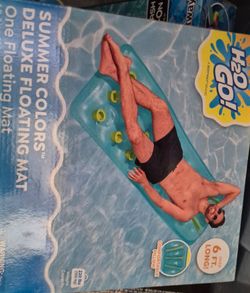 New pool float