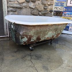 Claw tub.
