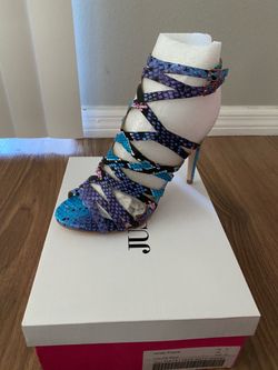 NEW!!! Women’s Sandal Size 9