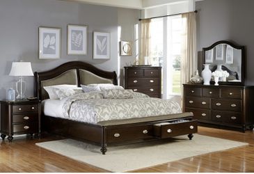 Queen Platform Bed with Drawers !
