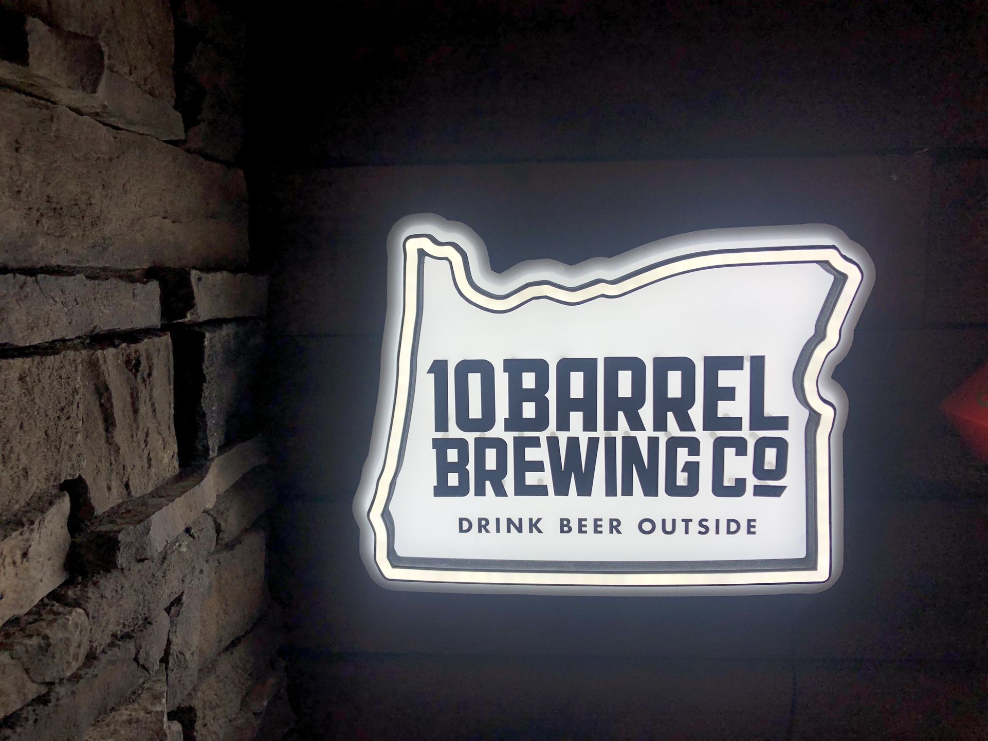 10 Barrell Brewing Light Up Beer Sign for Sale in Snohomish, WA OfferUp