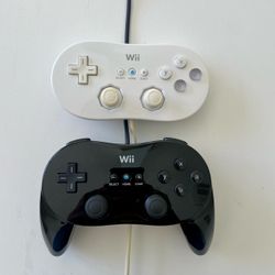 Nintendo Wii Classic Controllers Lot