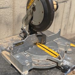 Dewalt Mitter Saw 12 "