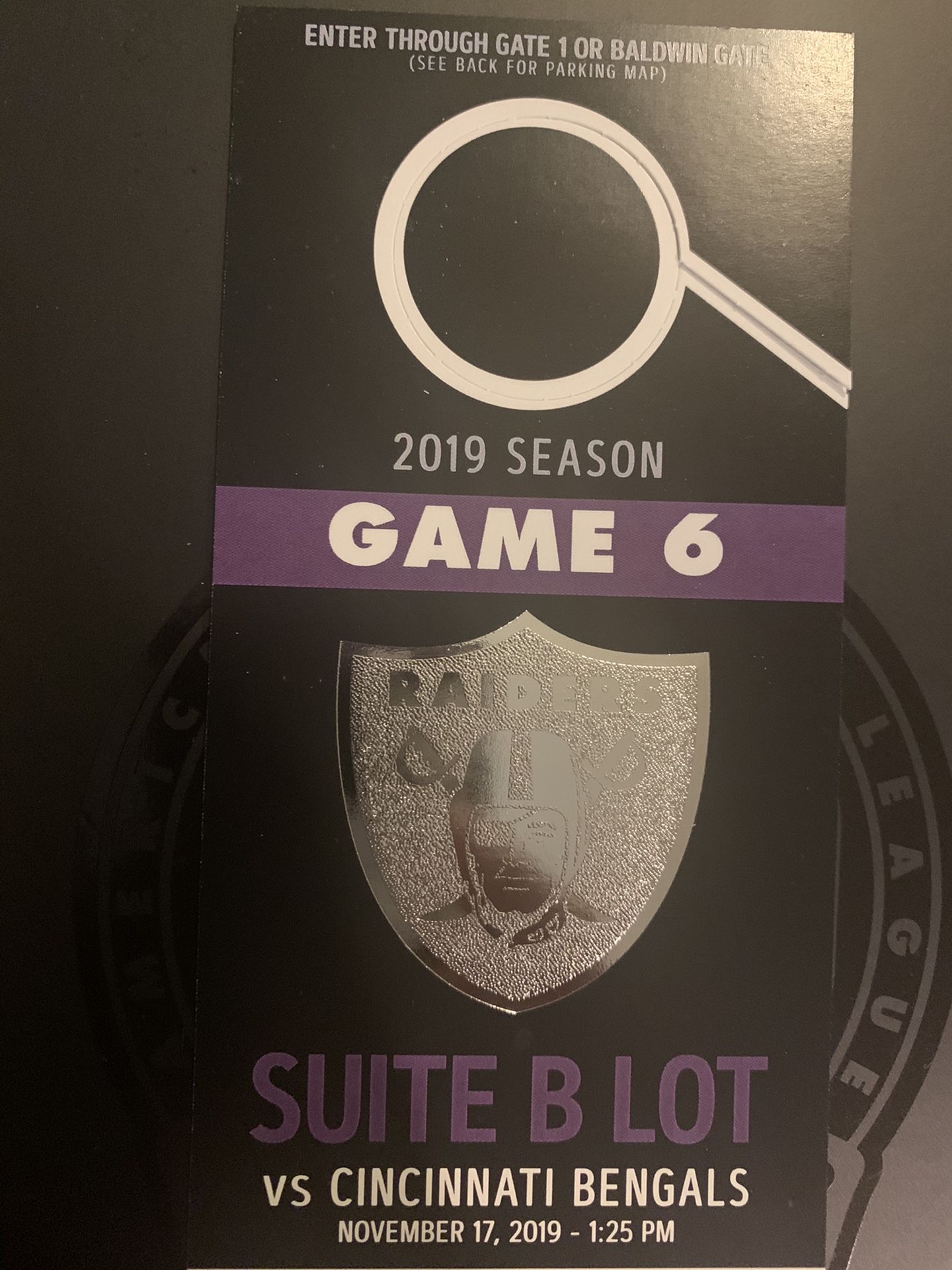 SUITE PARKING PASS