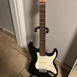 black Fender Squire Strat