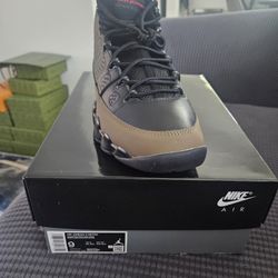 Jordan 9 Retro