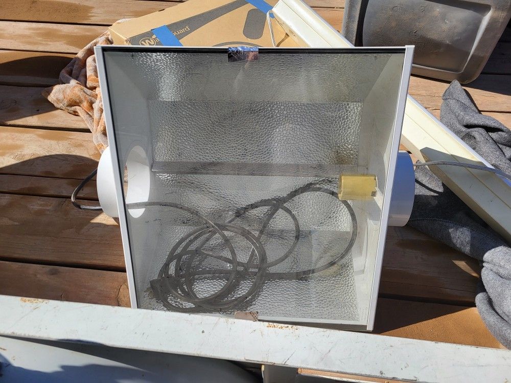 Hydrofarm Grow Light