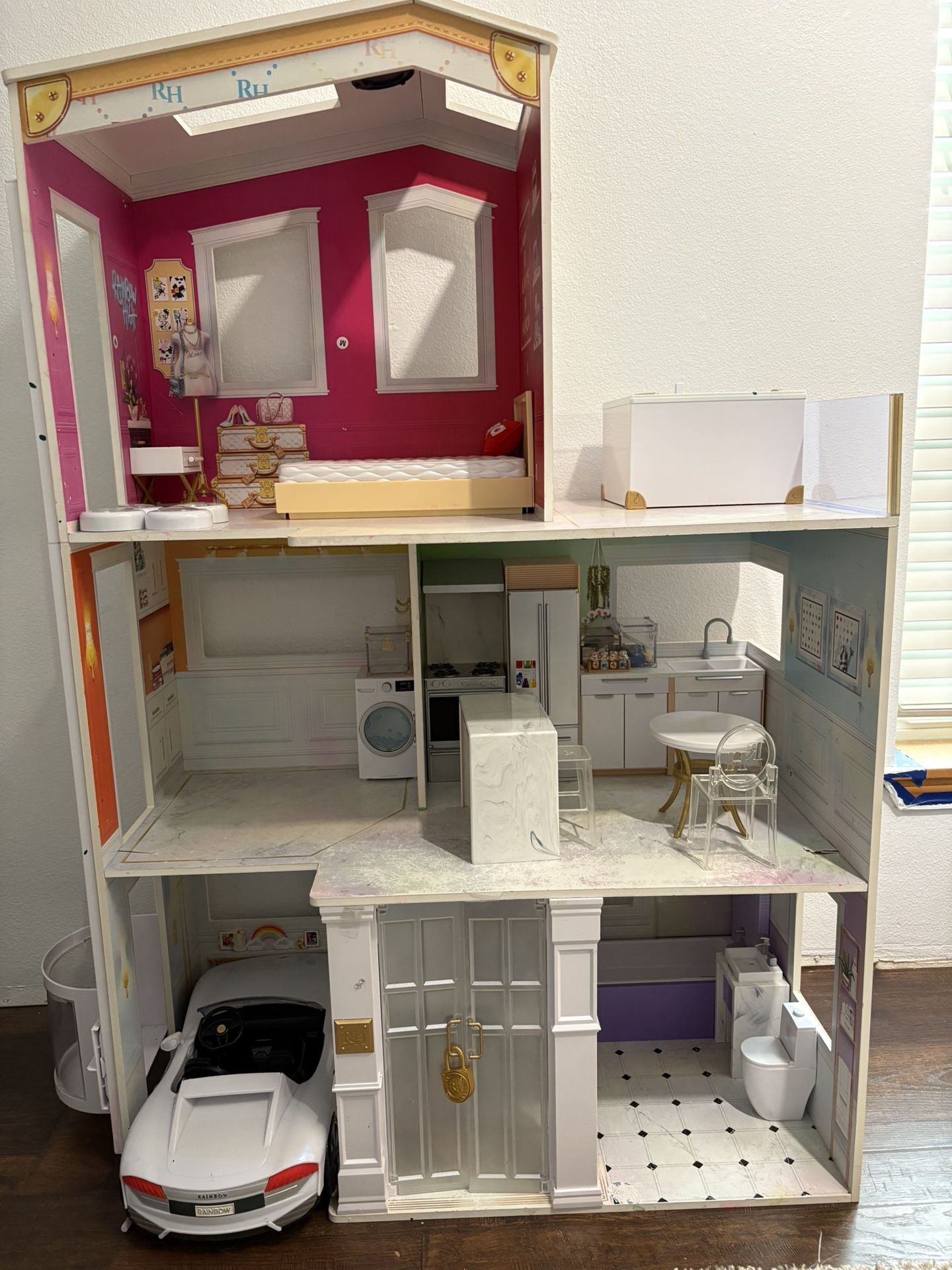 Rainbow High 3-Story Doll House w/ Furniture + Car