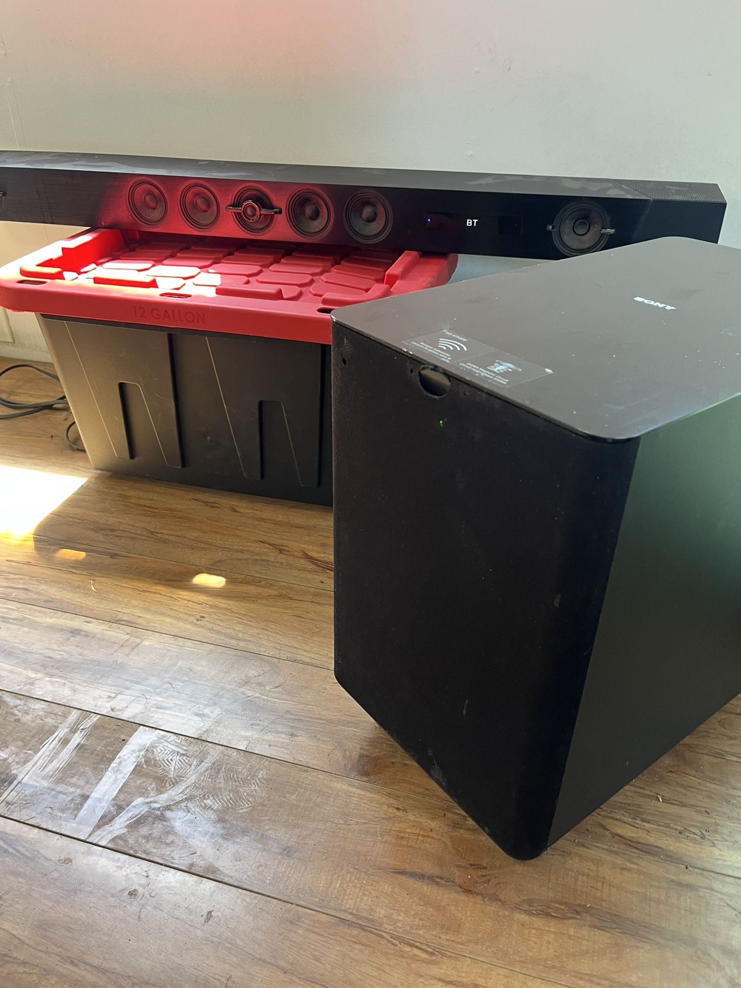 Sony- Dolby atmos Soundbar and subwoofer